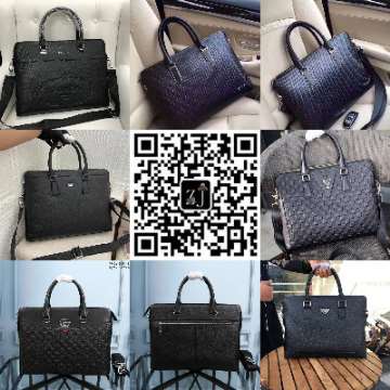 奢侈品復(fù)刻貨源優(yōu)質(zhì)羽絨手提包支持全世界發(fā)貨包包貨源網(wǎng)(圖1) 奢侈品復(fù)刻貨源優(yōu)質(zhì)羽絨手提包支持全世界發(fā)貨包包貨源網(wǎng)(圖1)
