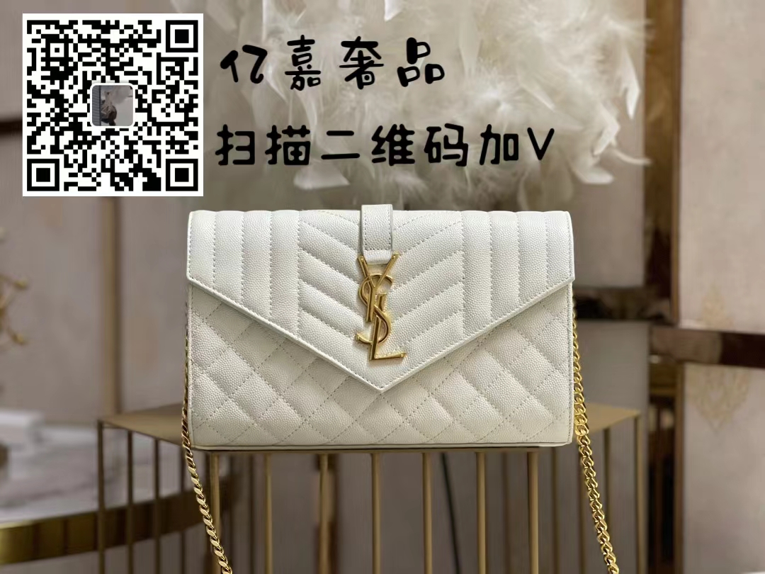 小紅書明星同款名牌奢侈品包包、衣服、鞋子、飾品手表皮帶LV香奈兒高品質復刻貨源(圖4)